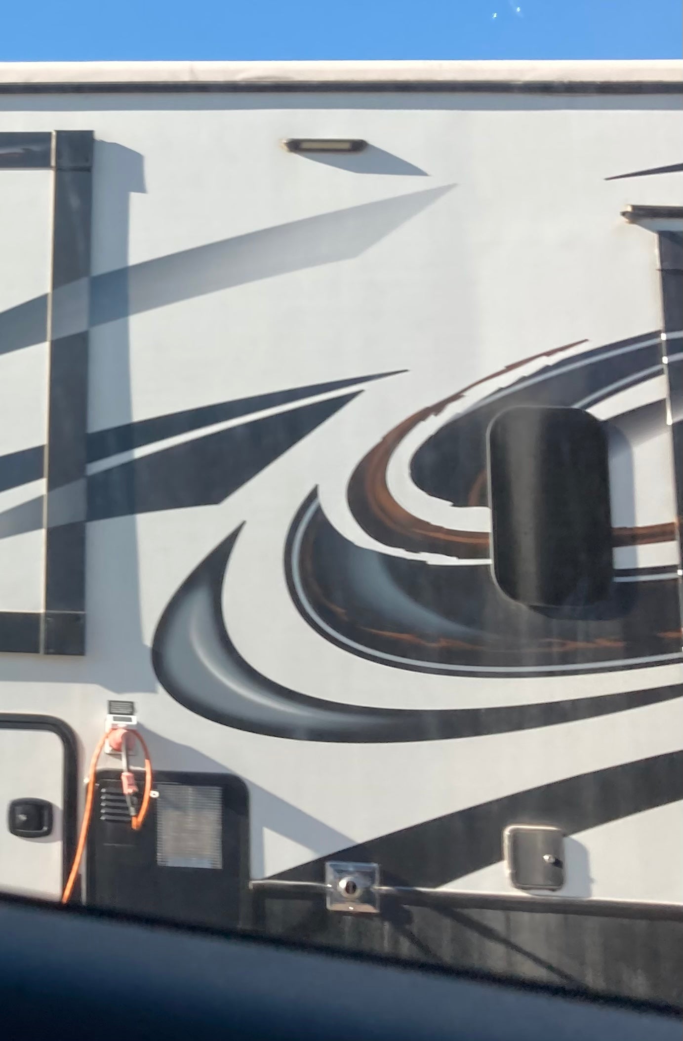 RV EXTERIOR WASH & WAX