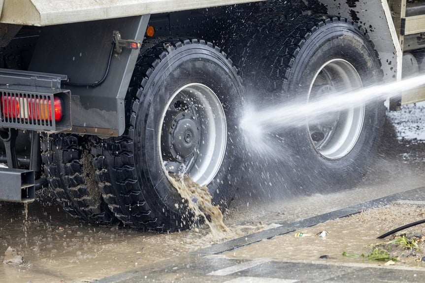 COMMERCIAL VEHICLE WASH